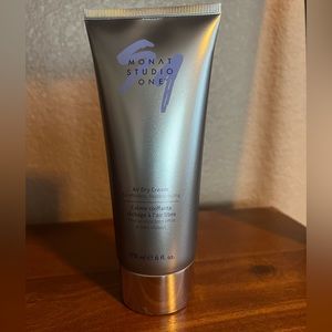 New Monat Air Dry Cream